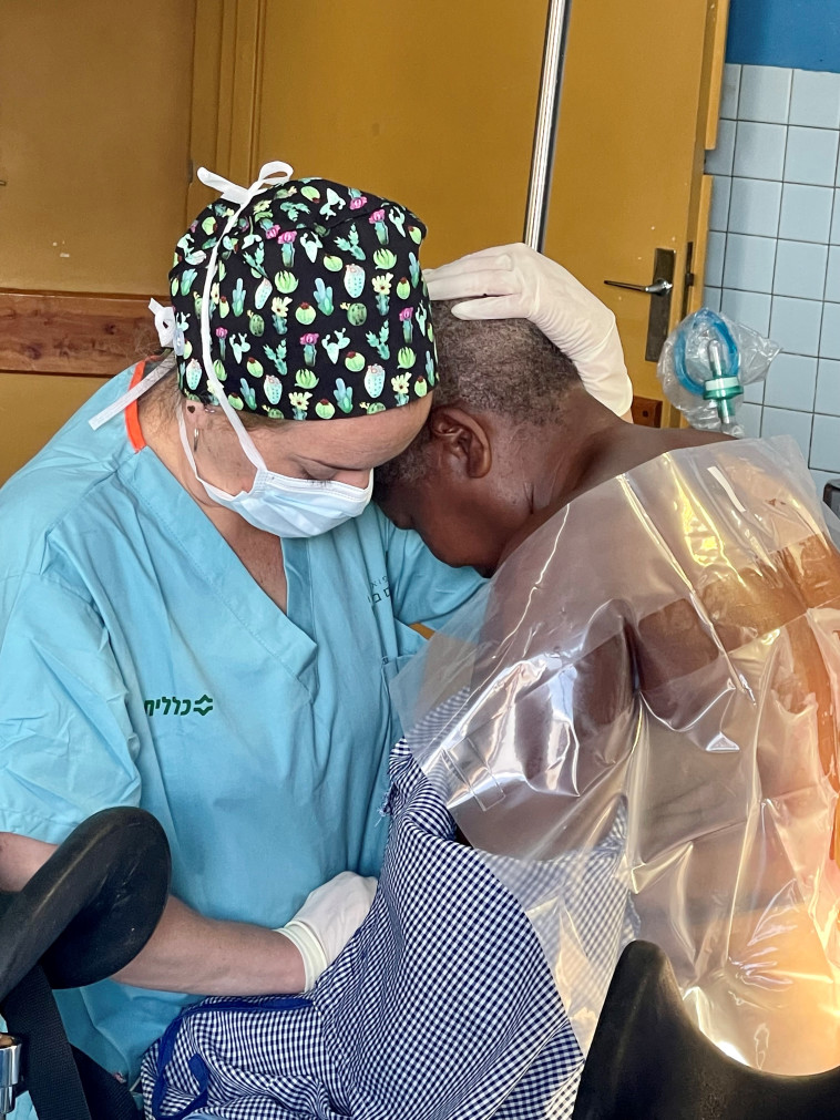 ''רגעים שמביאים לכדי דמעות'', מעניקים טיפול