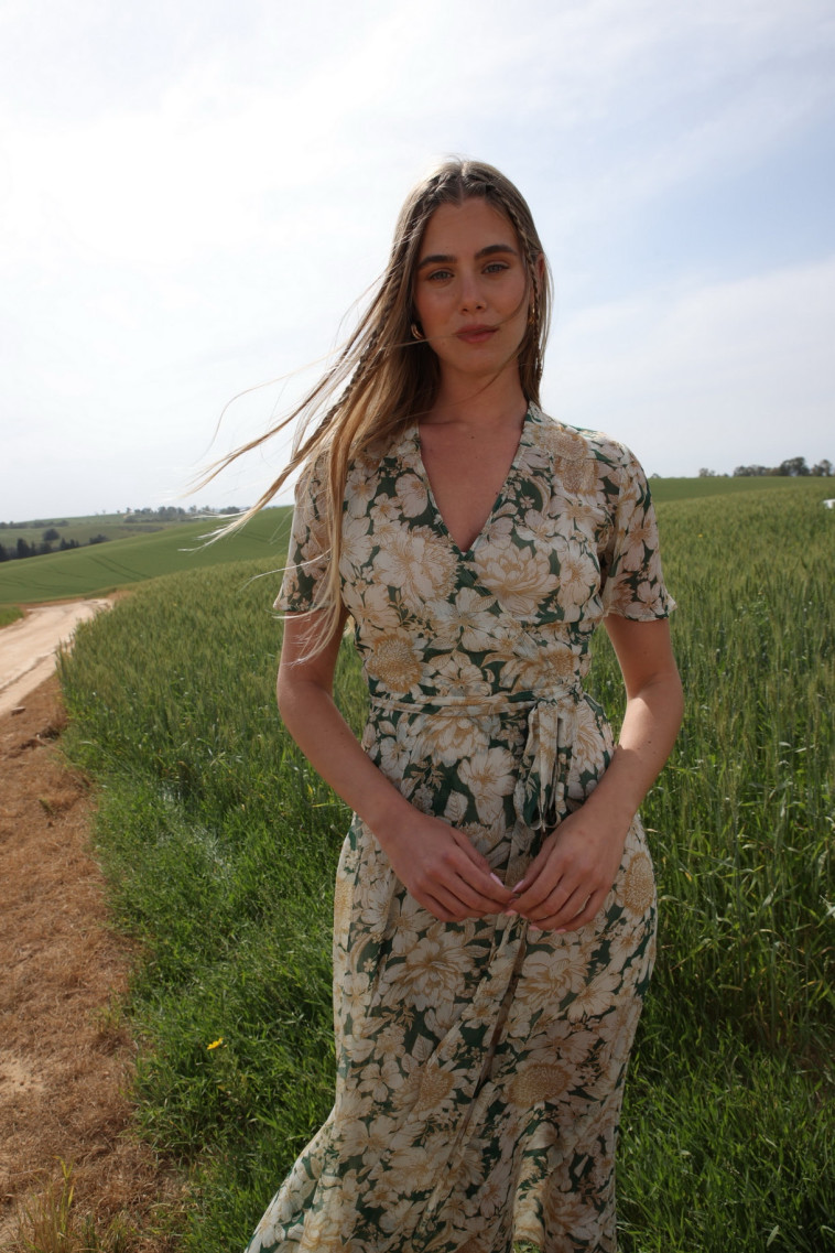 שמלת מעטפת: 299.90 שקלים, קסטרו