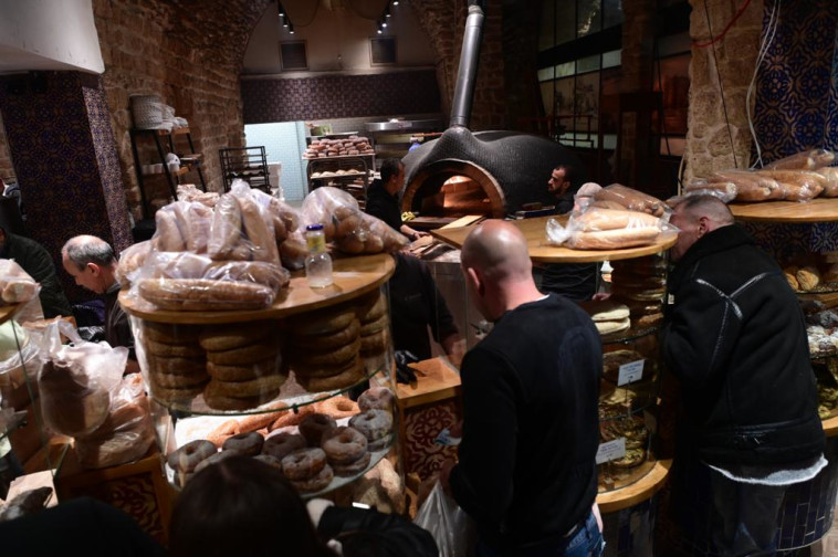 מאפיית אבולעפיה בתום הפסח