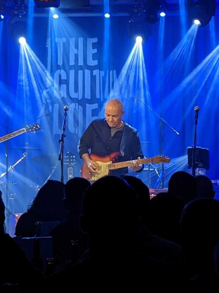 המופע של שמוליק בודגוב