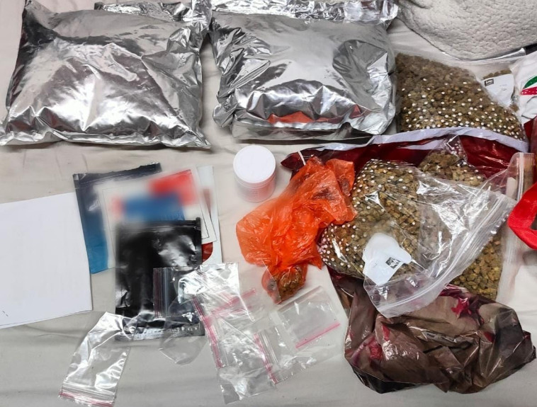 הסמים שנתפסו בבני ברק (צילום: דוברות המשטרה)