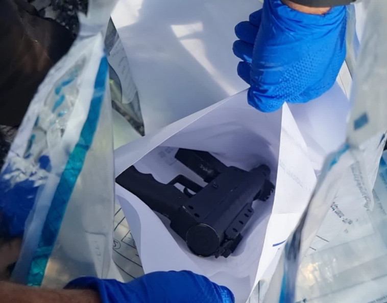 נשקו של המחבל מהפיגוע בשכונת שמעון הצדיק