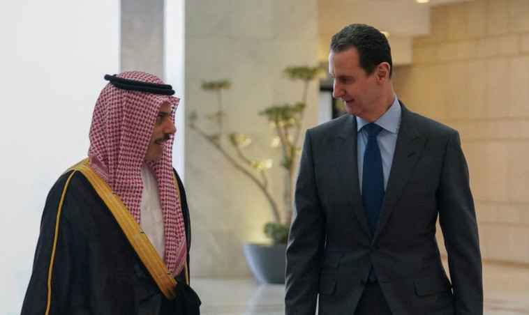 בשאר אל-אסד ושר החוץ הסעודי פייסל בן פרחאן  (צילום: רויטרס)