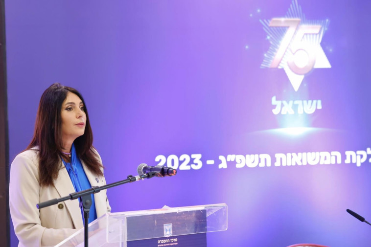 מירי רגב במסיבת עיתונאים בנוגע לטקס הדלקת המשואות 2023