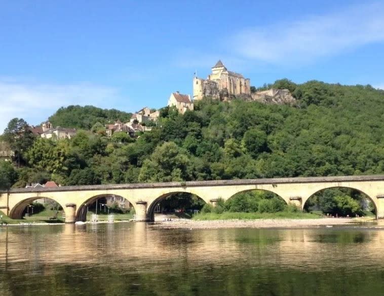 קסטלנו לה שאפל, צרפת