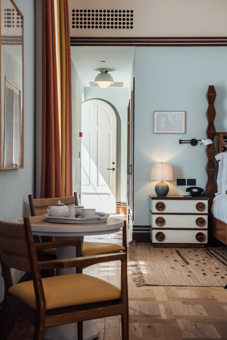 הצצה לחדר במלוןהצצה לחדר במלון סוהו האוס