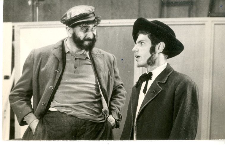 שני קוני למל