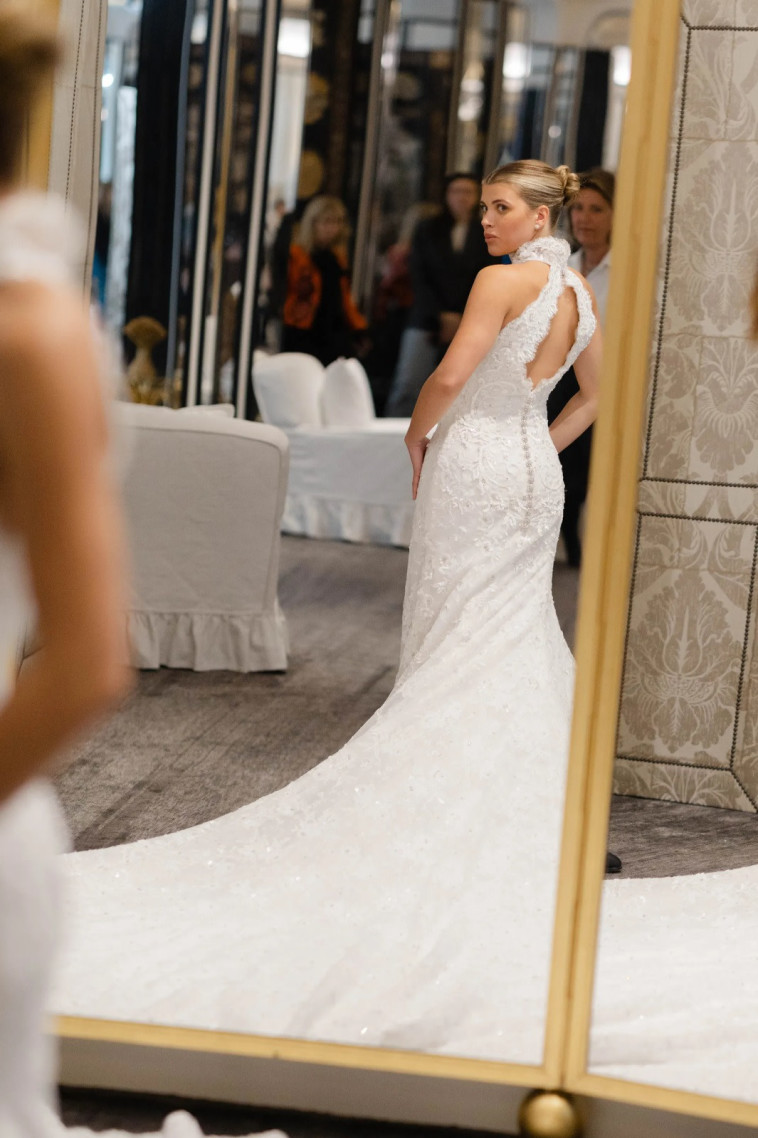 כמו מלאכית: סופיה ריצ'י בשמלת החלומות של שאנל