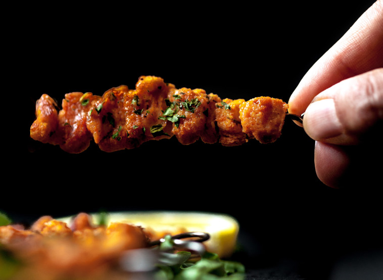 ברביקיו טבעוני שיפודי מורי מסויה באדיבות TEKA (צילום: סטודיו TEKA)