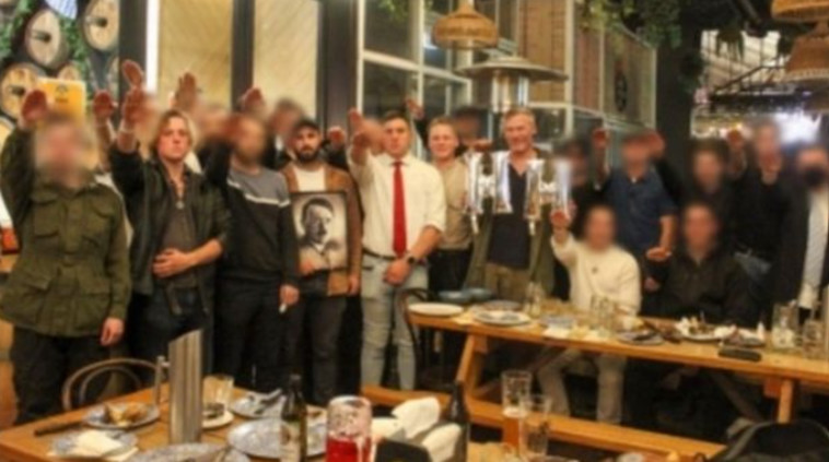 הצדיעו במועל יד