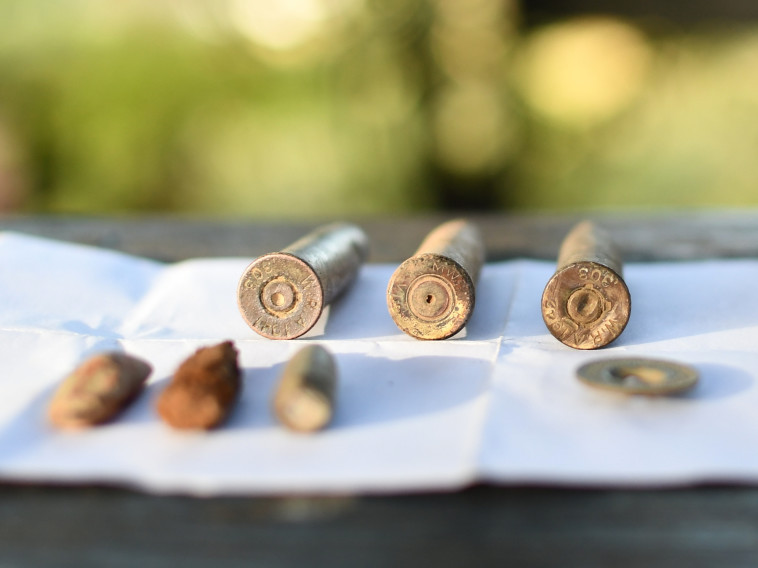 תרמילי מקלע מסוג ברן שאותרו בזירת הקרב