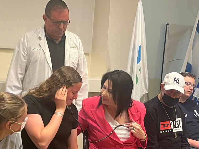 בני משפחתה של לוסי די שתרמו את איבריה נפגשו עם המושתלים