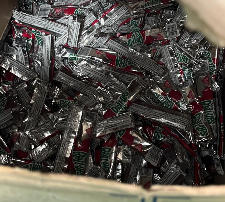 ניסיון הברחה של ממתקי ה''רול-אפ''