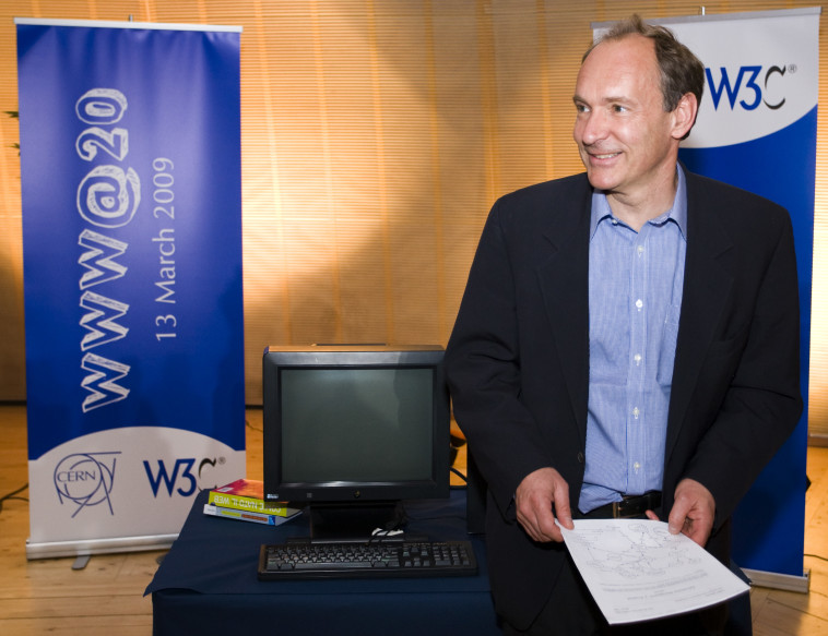 טים ברנרס-לי, 2009 (צילום: REUTERS/Valentin Flauraud