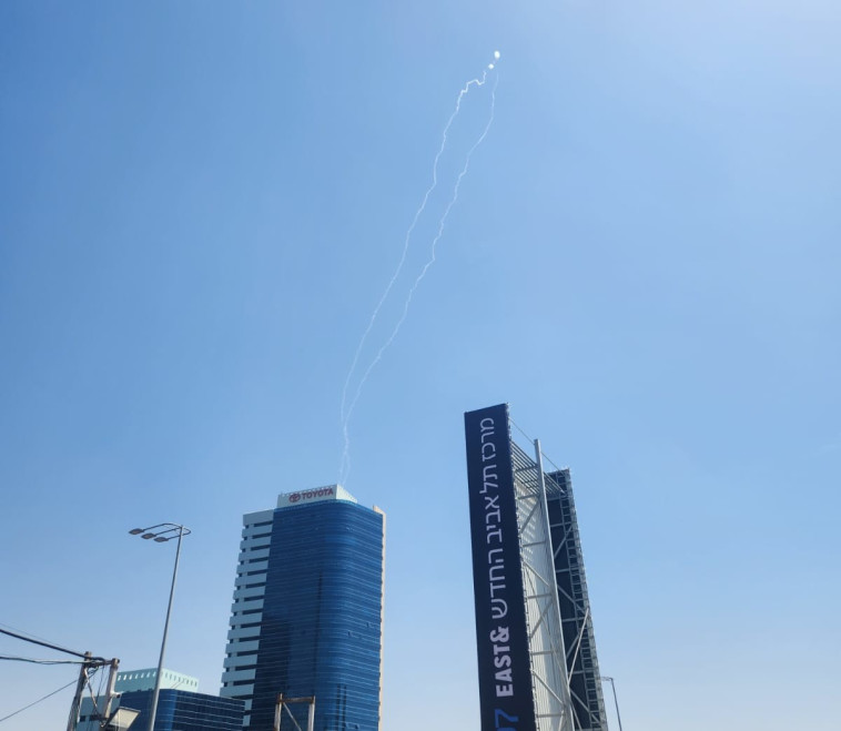 ירי רקטות לגוש דן במבצע ''מגן וחץ''