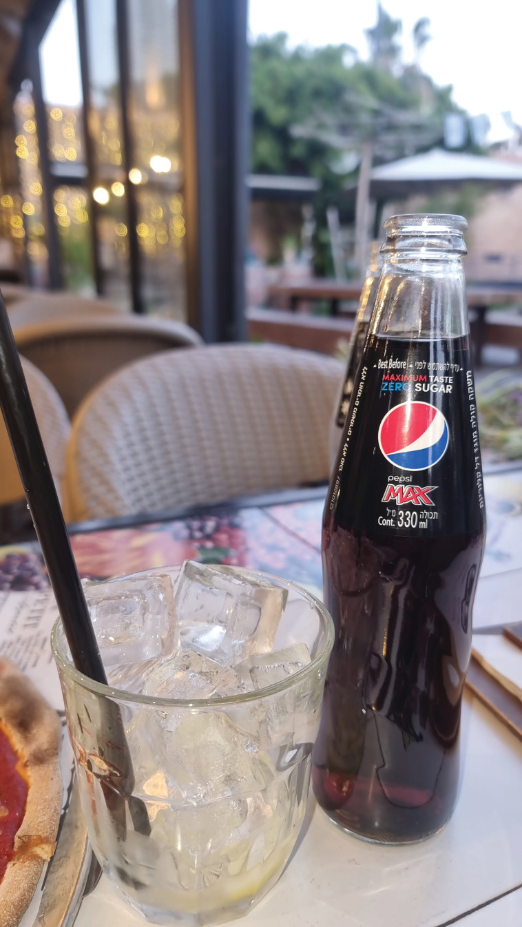 איטלקייה בתחנה, קולה חמה