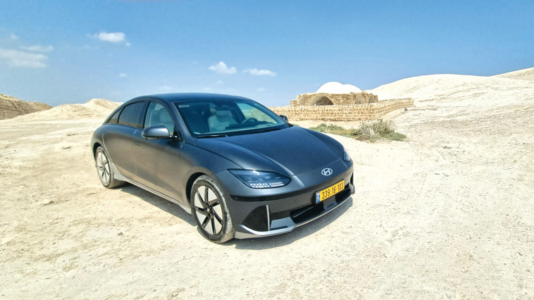 יונדאי איוניק 6