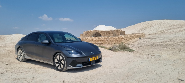 יונדאי איוניק 6 