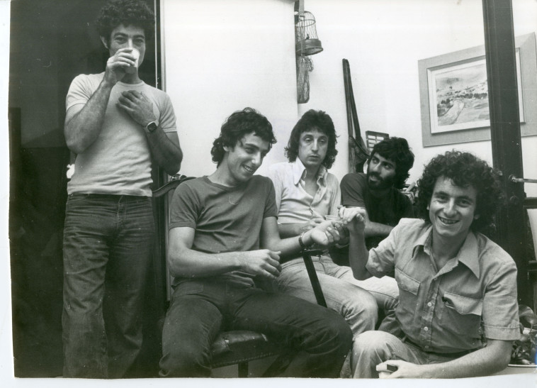 שנת 1979 שמוליק בוגדוב להקת ברוש (צילום: שעיה סגל)