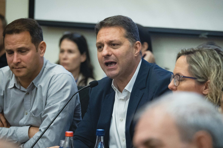 חיים ביבס בוועדת הכספים