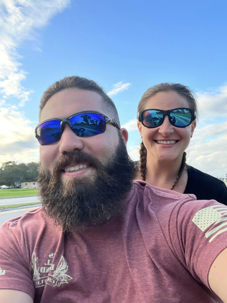 מנסים למצוא מקום אירוח אחר, דיאנה מיספוד וגארי מורטי