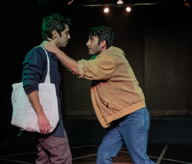 בר לוי ב''סימביוזה''