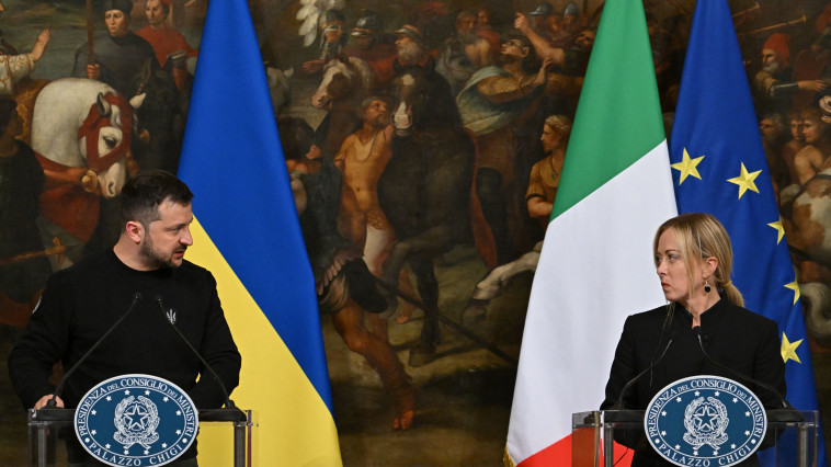 וולודימיר זלנסקי במפגש מדיני עם ראש ממשלת איטליה ג'ורג'ה מלוני (צילום: gettyimages)