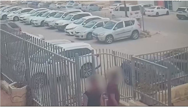 גניבת רכב מחניון בית ספר בדרום