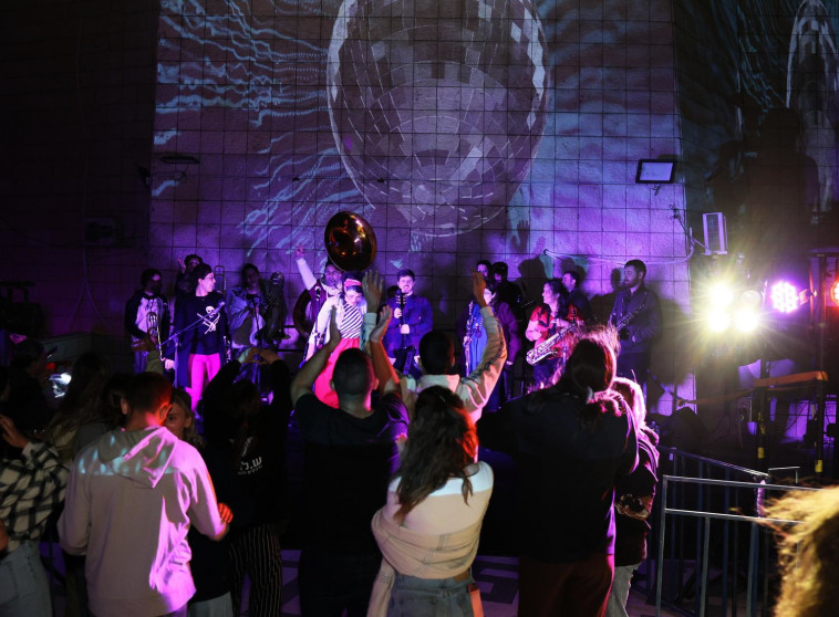 פסטיבל סגול בארמון