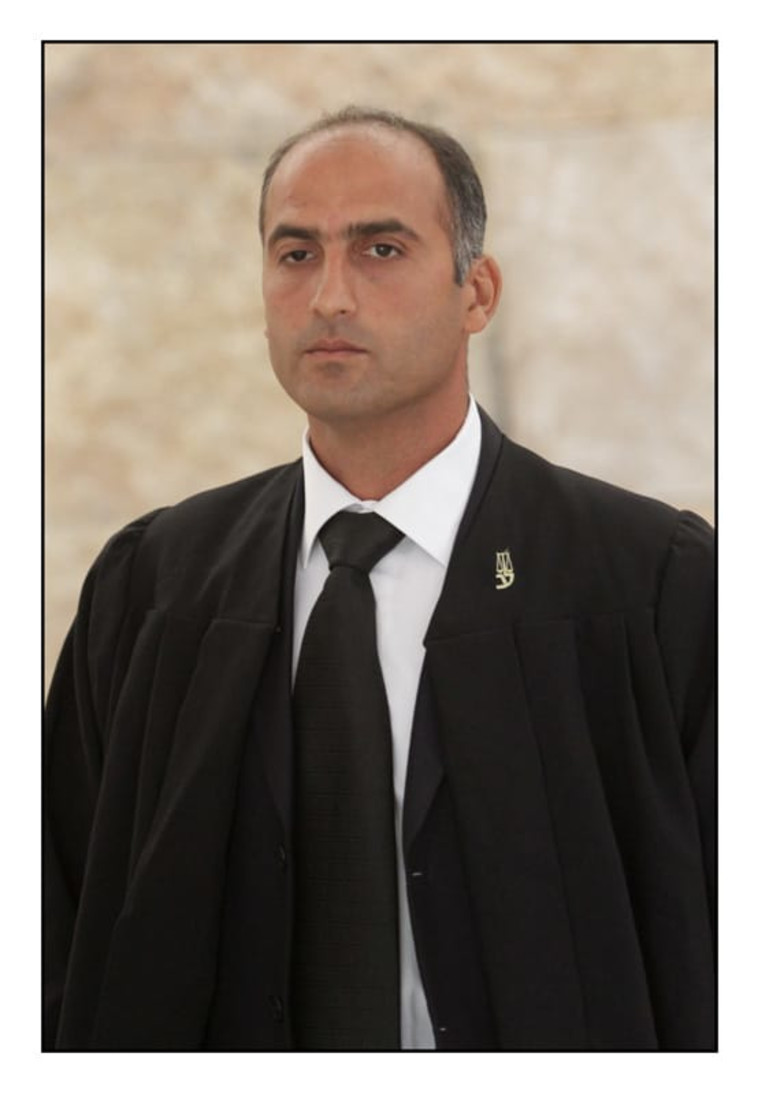 עו''ד גיא שמר 