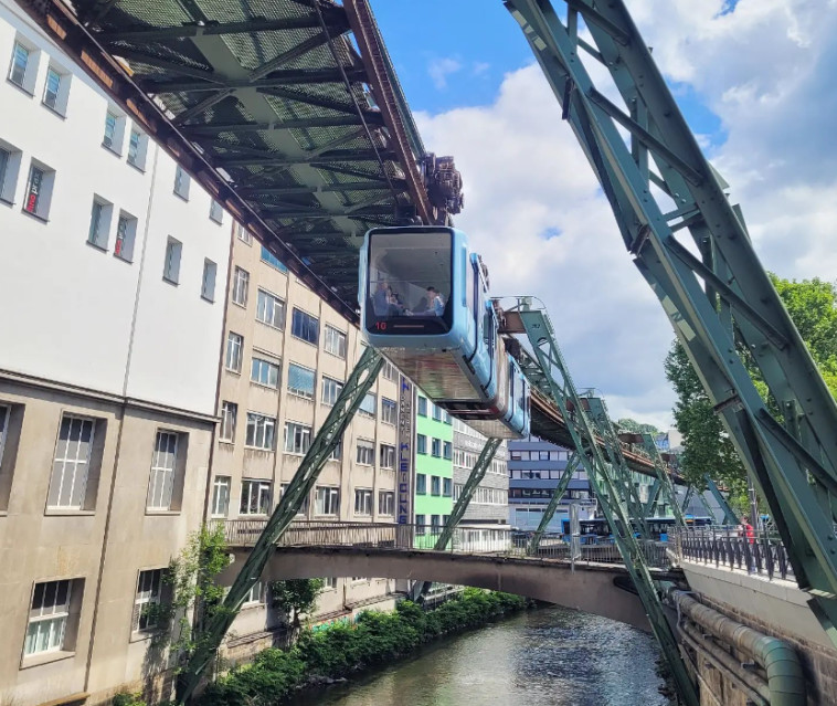 Wuppertal Schwebebahn, גרמניה