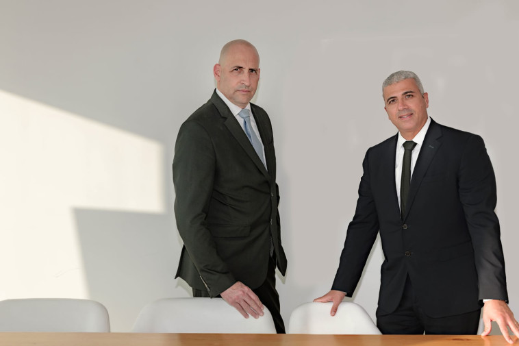 עו''ד אורון שוורץ, עו''ד יוגב נרקיס