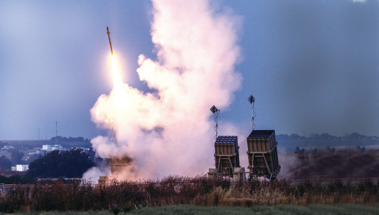 מערכת כיפת ברזל במבצע מגן וחץ