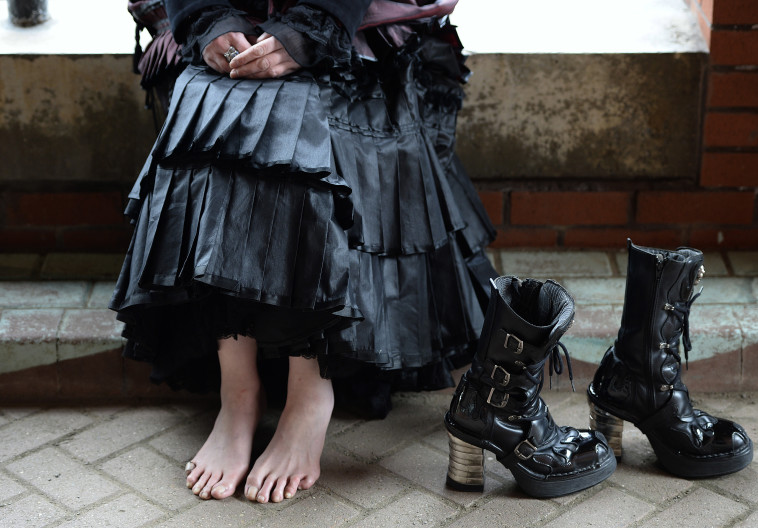 לבוש גותי, אילוסטרציה (צילום: REUTERS/Nigel Roddis)