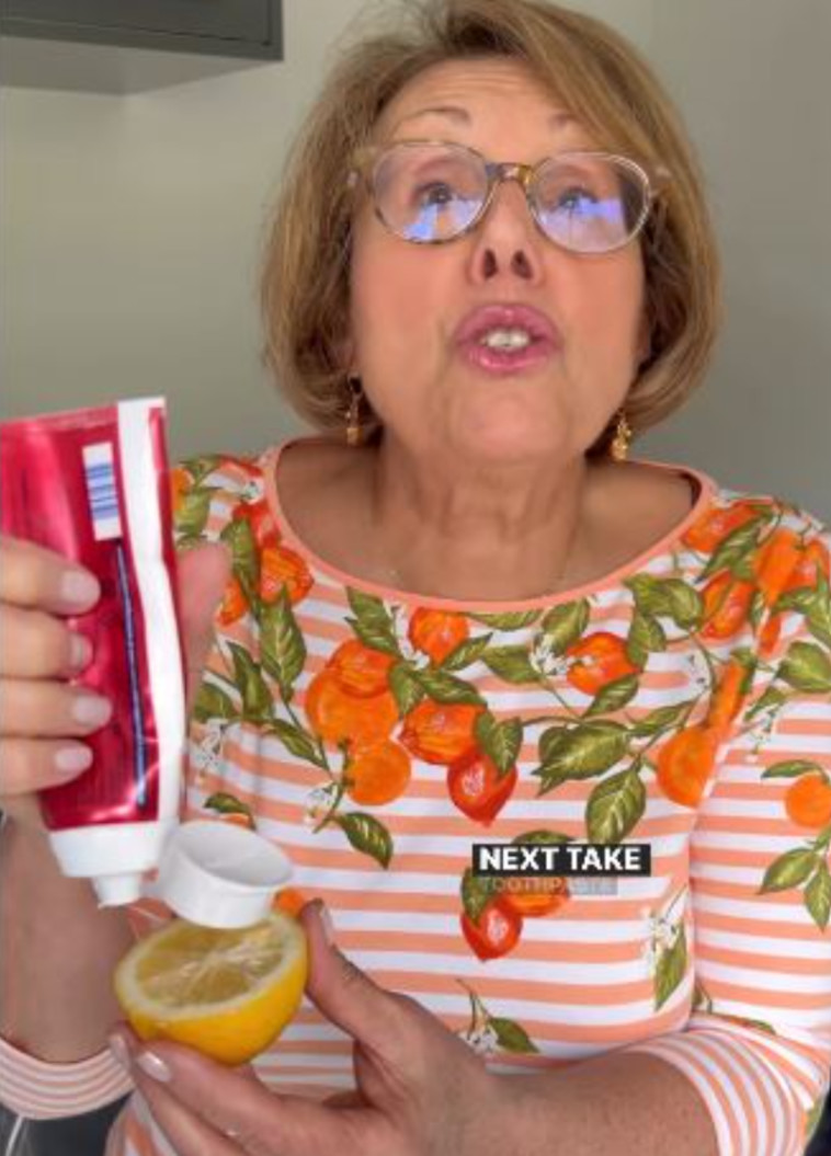 לימון ומשחת שיניים