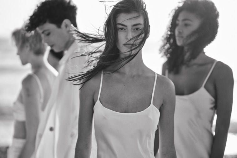 הפקת אופנה של סוכנות יולי לשבועות