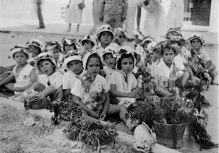 הבאת ביכורים בגני הילדים בירושלים