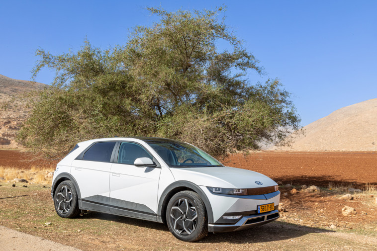 יונדאי איוניק 5