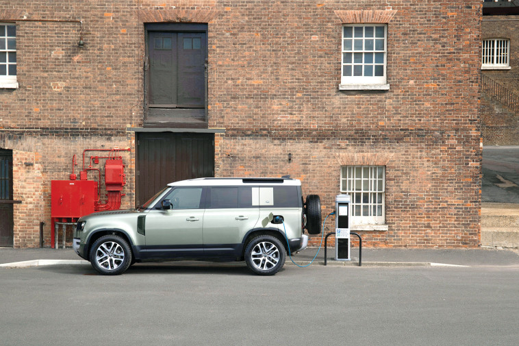 לנד רובר דיפנדר