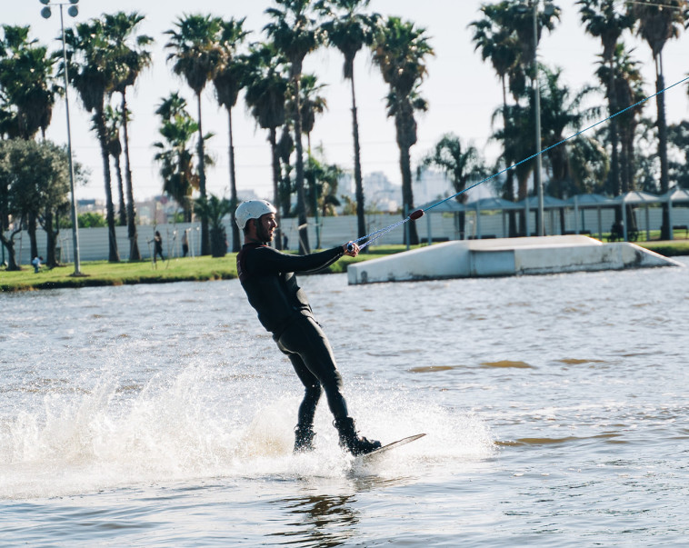 סקי המים LAKE TLV