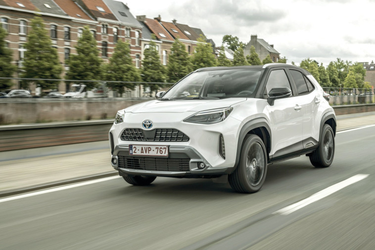 טויוטה יאריס קרוס