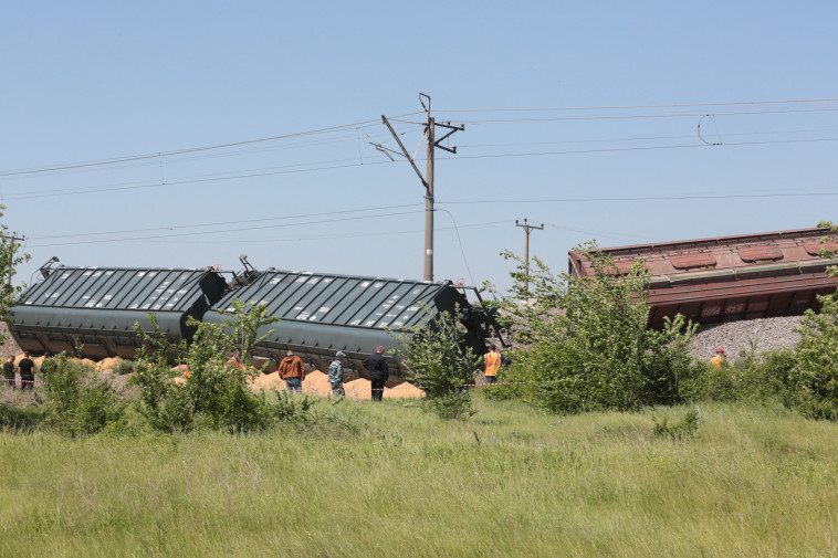 פגיעה בקו הרכבת בין סבסטופול לעיר סימפרופול. (צילום: gettyimages)