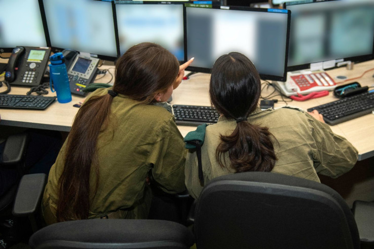 חיילות צה''ל