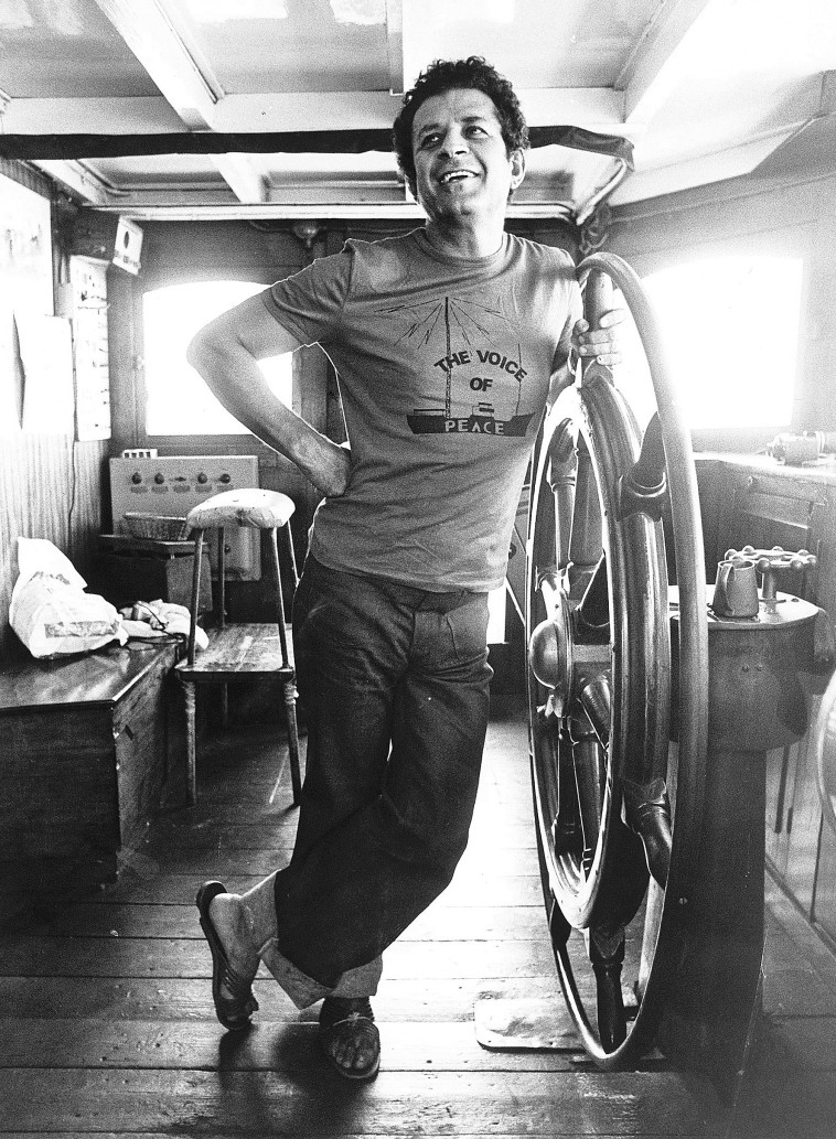 אייבי נתן בספינת קול השלום 