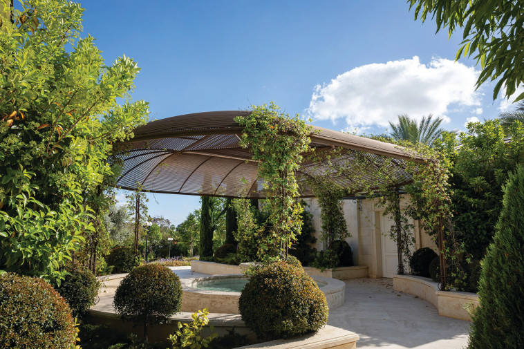 גזיבו מבית ארטפרו