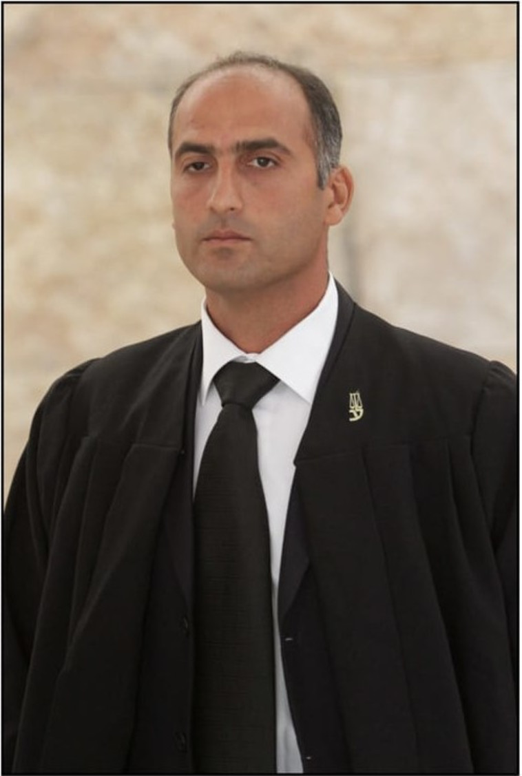 עו''ד גיא שמר