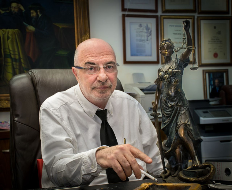 עו''ד פיני פישלר