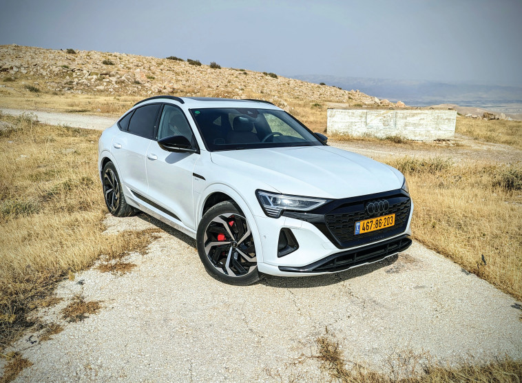 אאודי Q8 e-tron