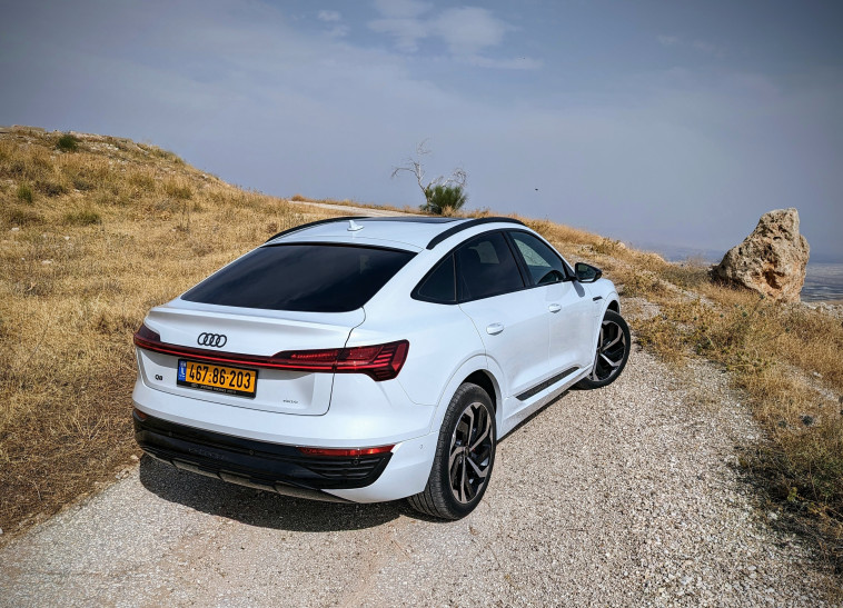 אאודי Q8 e-tron