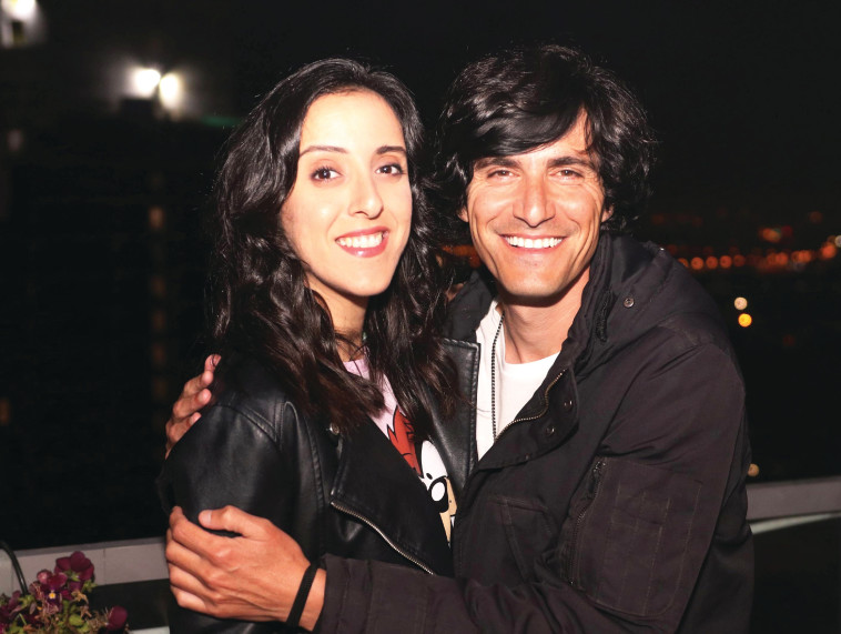 מני ממטרה ופרלה דנוך